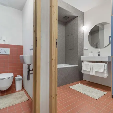 Elegant Escape - Modern & Bratislava