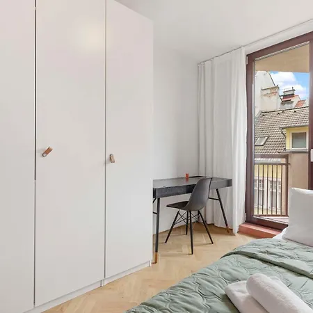 Elegant Escape - Modern & Apartment *