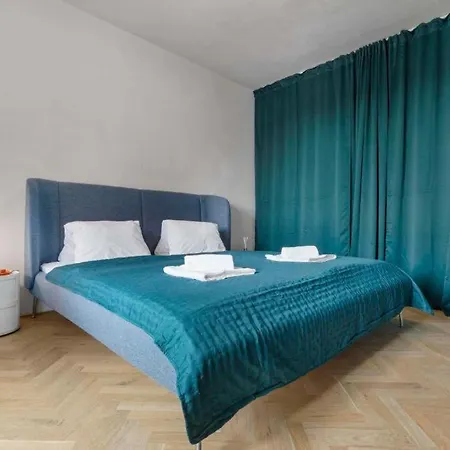 Elegant Escape - Modern & Feriehus Bratislava