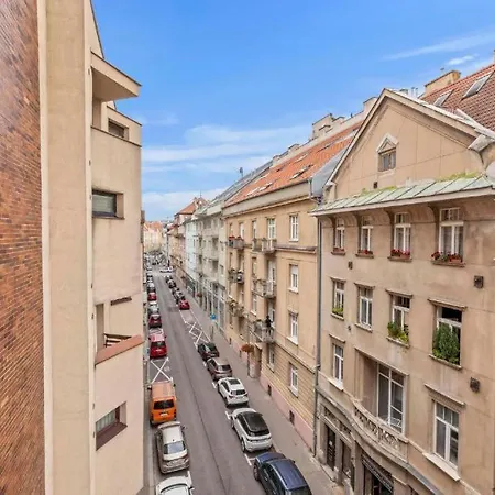 Elegant Escape - Modern & Casa de Férias