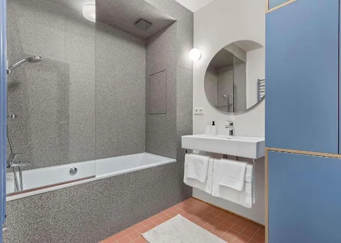 Elegant Escape - Modern & * Bratislava
