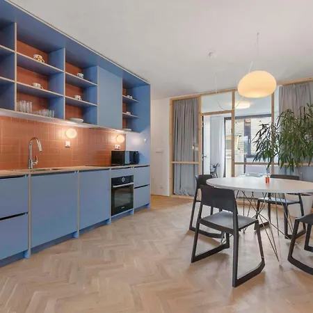 Elegant Escape - Modern & Ferienhaus *